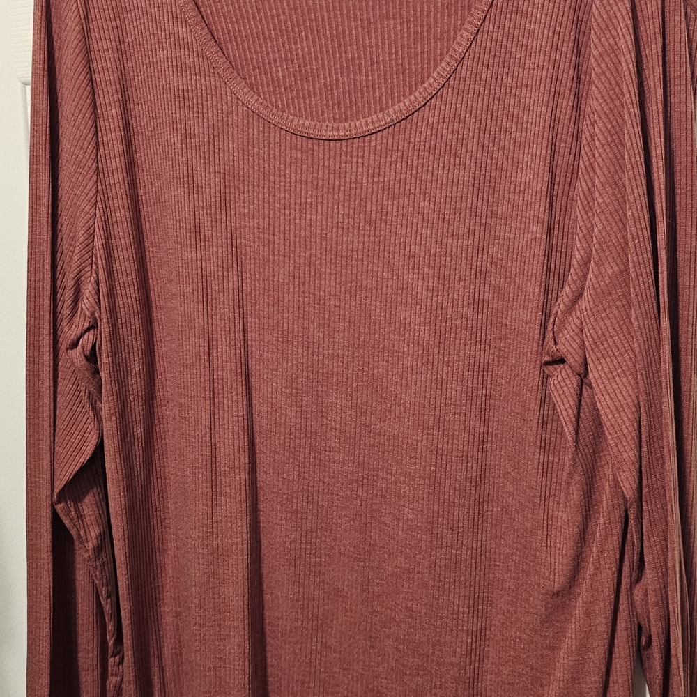 LuLaRoe Ribbed Long Sleeve Top - Warm Red